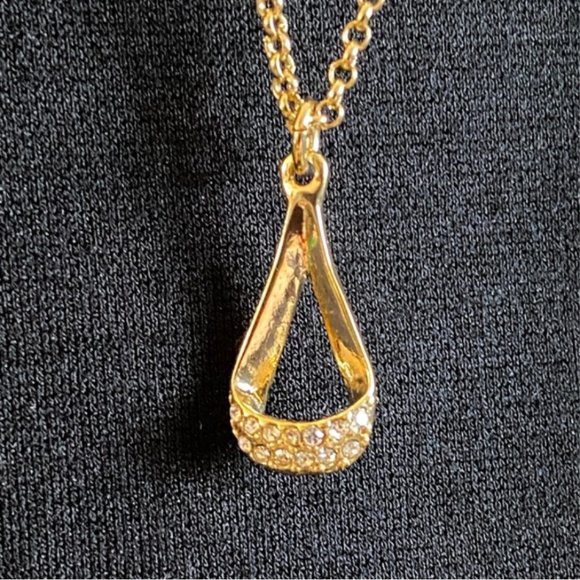 DKNY 3 Row Pendant Necklace NWT - Picture 7 of 8